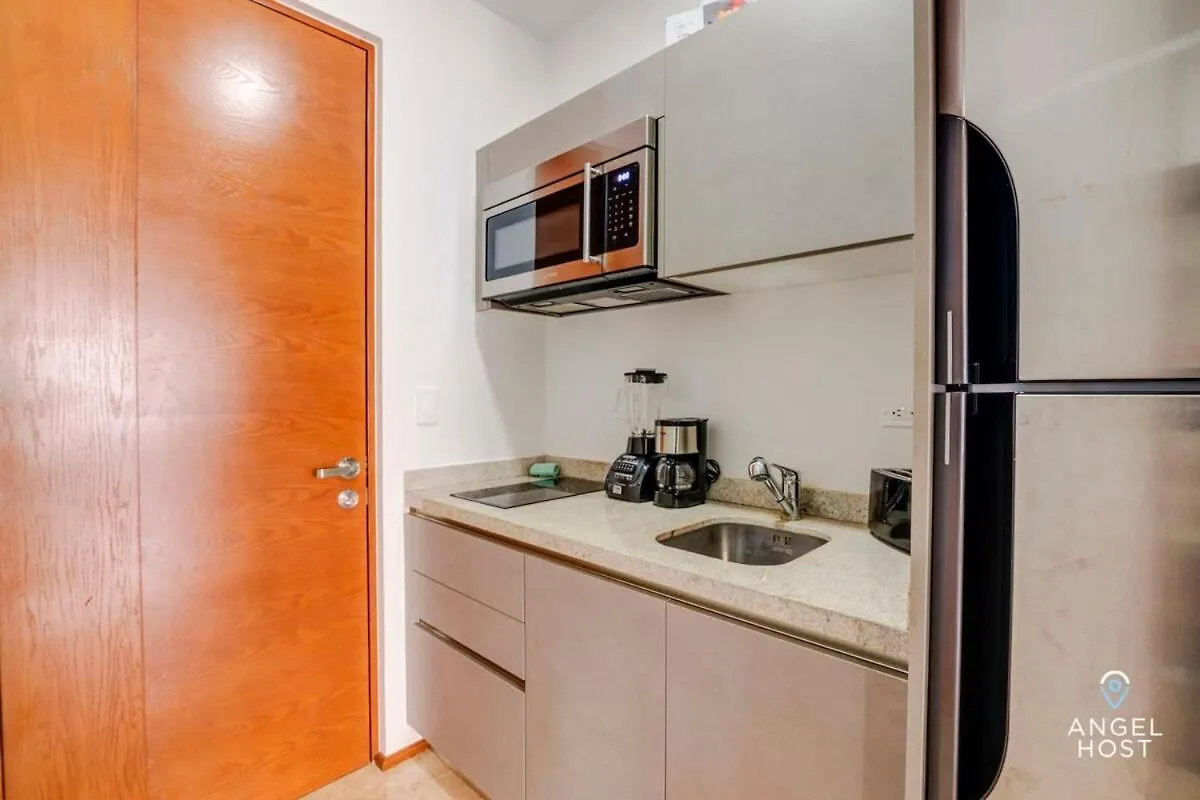 Adorable Rooftop Pool, Reliable Wifi, Near 5Th Ave Playa del Carmen Holiday home